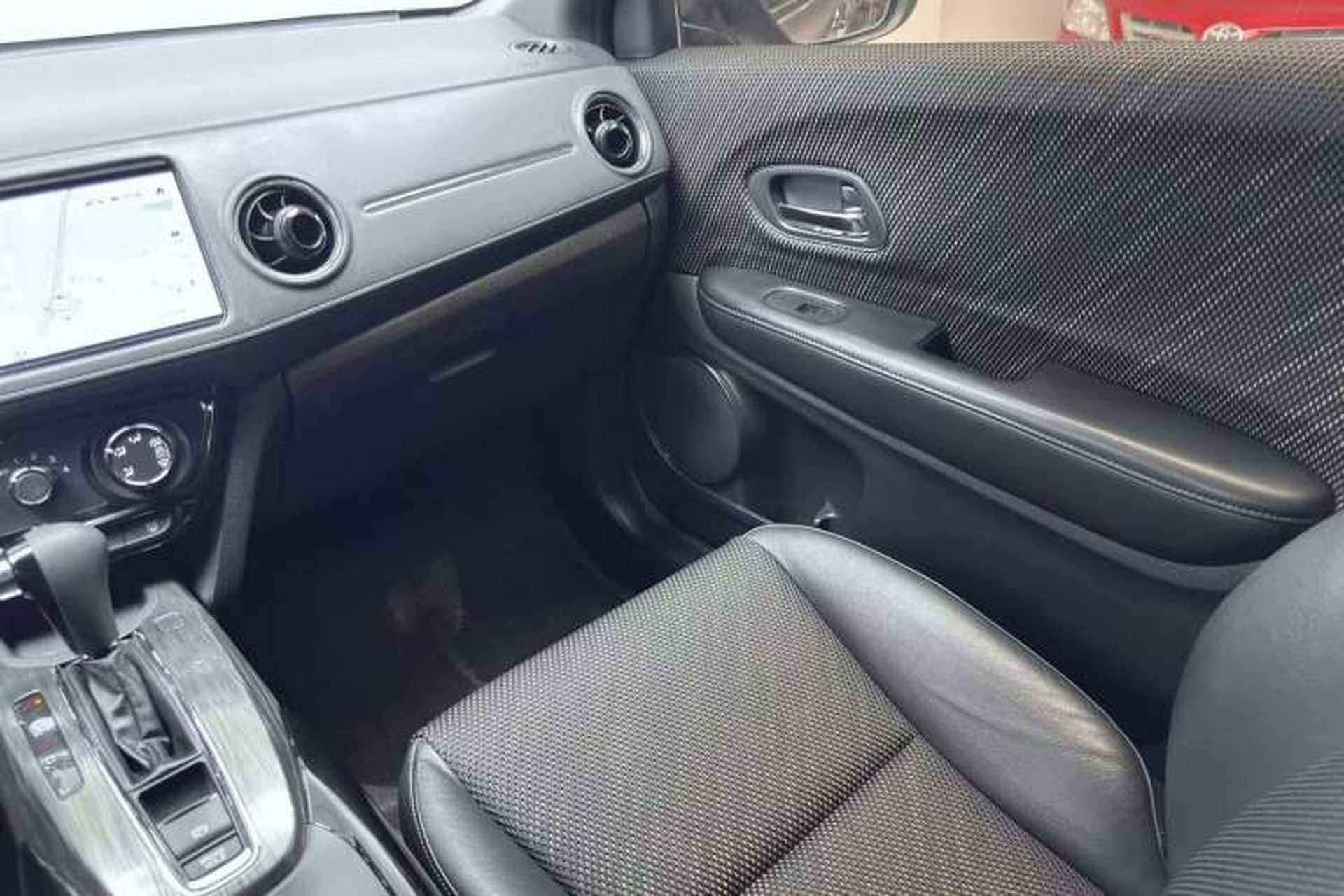 Used Honda XR-V 2017 1.5L LXi CVT Classic Edition Interior 9