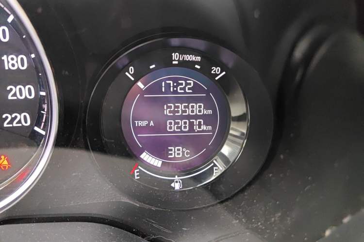 Used Honda XR-V 2017 1.8L EXi CVT Comfort Version Odometer Close Up