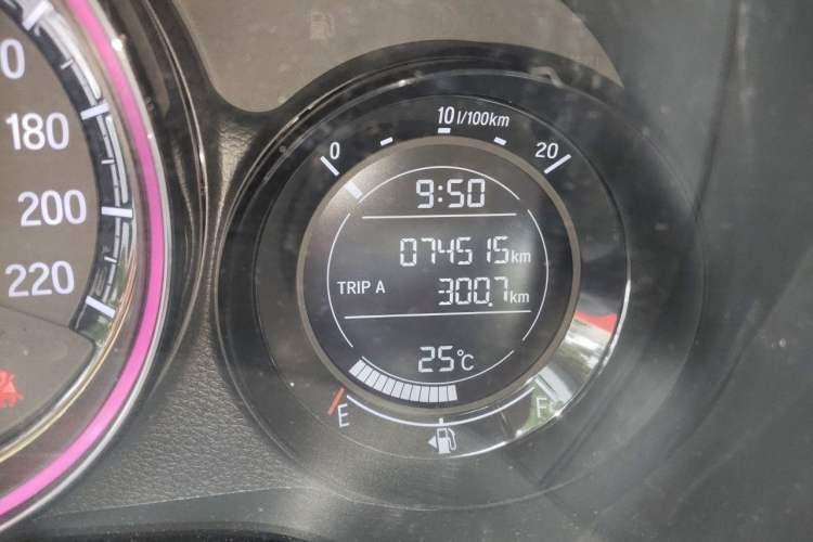Used Honda XR-V 2017 1.8L EXi CVT Comfort Version Odometer Close Up