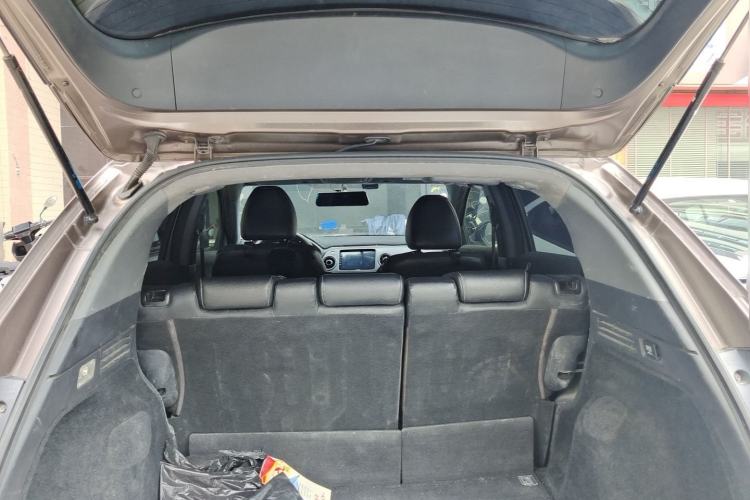 Used Honda XR-V 2017 1.5L LXi CVT Classic Edition Trunk