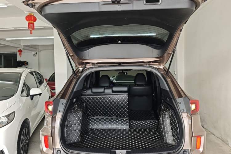 Used Honda XR-V 2017 1.5L LXi CVT Classic Edition Trunk
