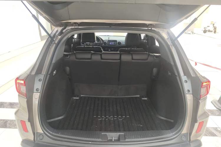 Used Honda XR-V 2017 1.5L LXi Manual Classic Edition Trunk