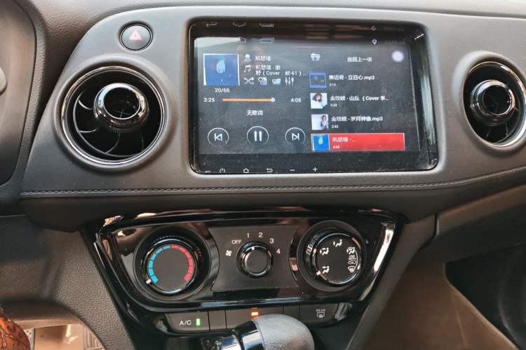 Used Honda XR-V 2017 1.5L LXi CVT Classic Edition Audio And AC Panel