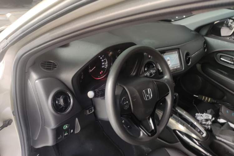 Used Honda XR-V 2017 1.8L EXi CVT Comfort Version Center Console