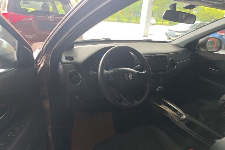 Used Honda XR-V 2017 1.5L LXi CVT Classic Edition Center Console