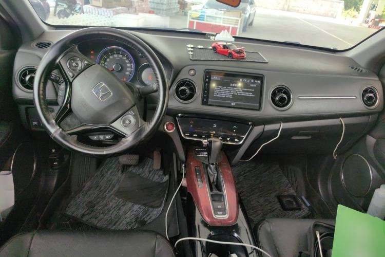 Used Honda XR-V 2017 1.8L VTi CVT Luxury Edition Center Console