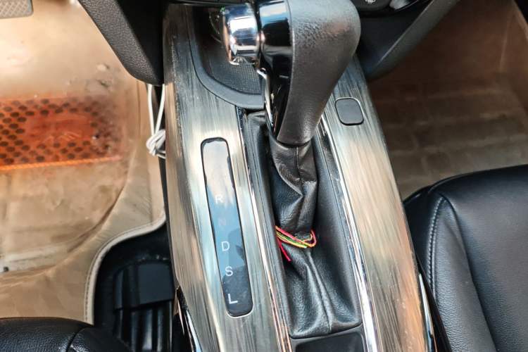Used Honda XR-V 2017 1.5L LXi CVT Classic Edition Gear Lever