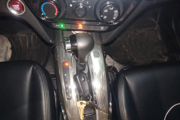 Used Honda XR-V 2017 1.8L EXi CVT Comfort Version Gear Lever