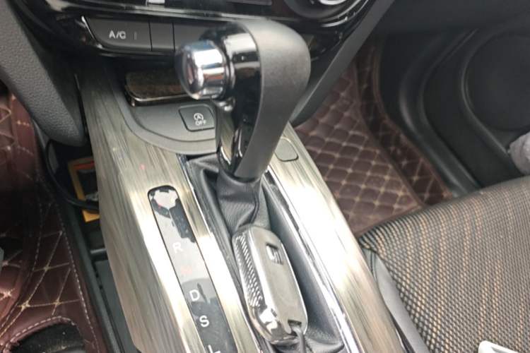 Used Honda XR-V 2017 1.8L EXi CVT Comfort Version Gear Lever