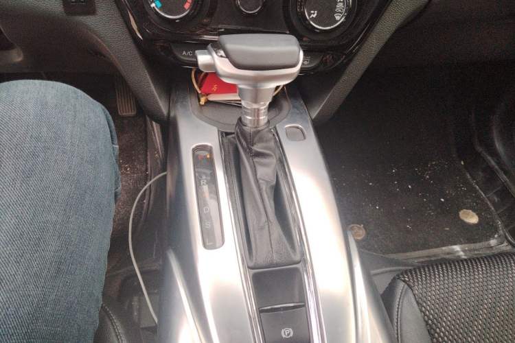Used Honda XR-V 2017 1.5L LXi CVT Classic Edition Gear Lever