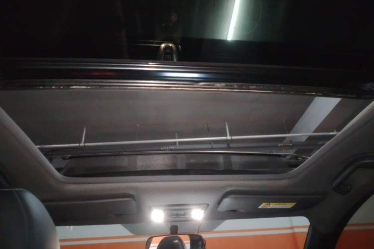 Used Honda XR-V 2017 1.8L EXi CVT Comfort Version Headliner