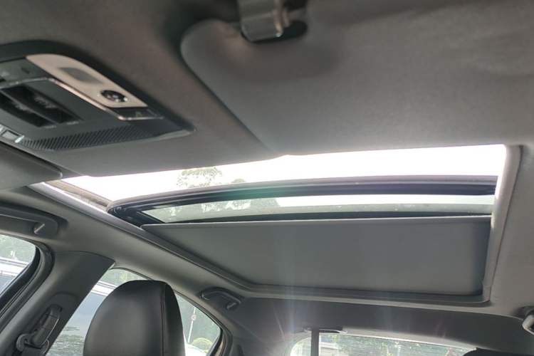Used Honda XR-V 2017 1.8L EXi CVT Comfort Version Headliner