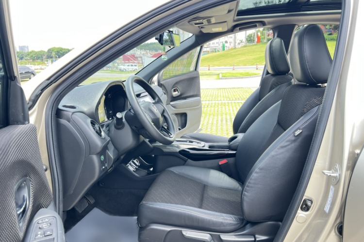 Used Honda XR-V 2017 1.8L EXi CVT Comfort Version Interior 2