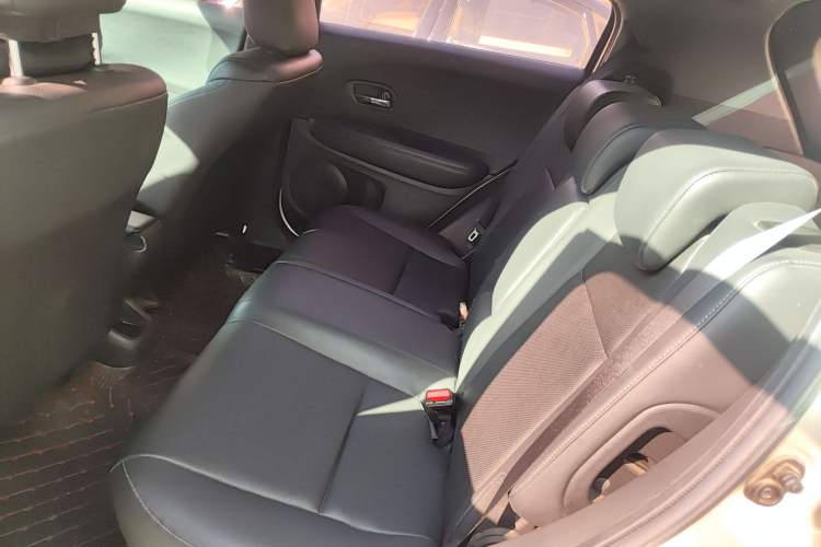 Used Honda XR-V 2017 1.8L EXi CVT Comfort Version Interior 4