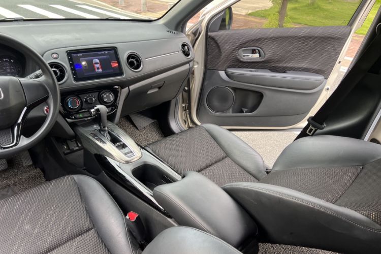 Used Honda XR-V 2017 1.8L EXi CVT Comfort Version Interior 4