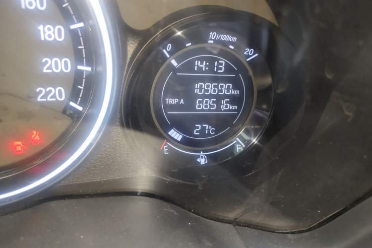 Used Honda XR-V 2017 1.8L EXi CVT Comfort Version Odometer Close Up