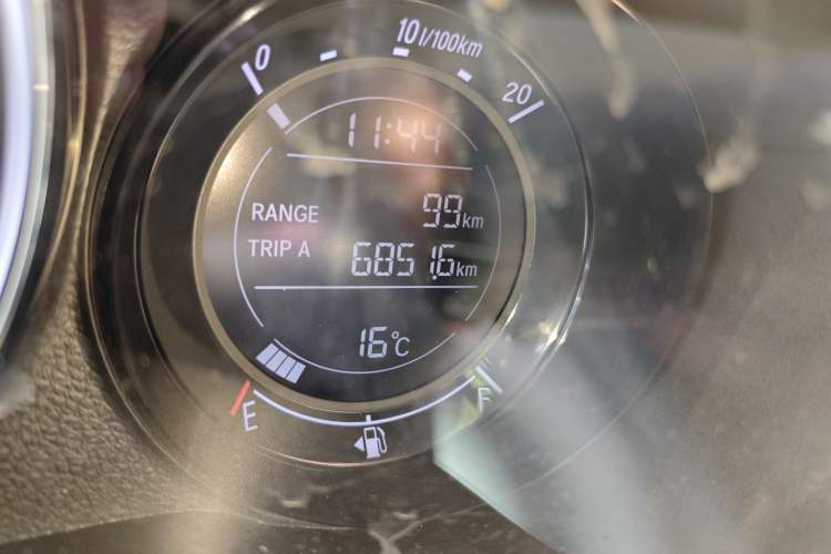 Used Honda XR-V 2017 1.8L EXi CVT Comfort Version Odometer Close Up