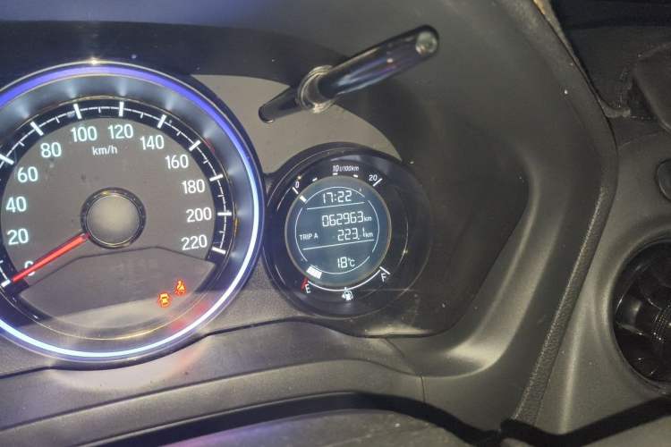 Used Honda XR-V 2017 1.8L EXi CVT Comfort Version Odometer Close Up