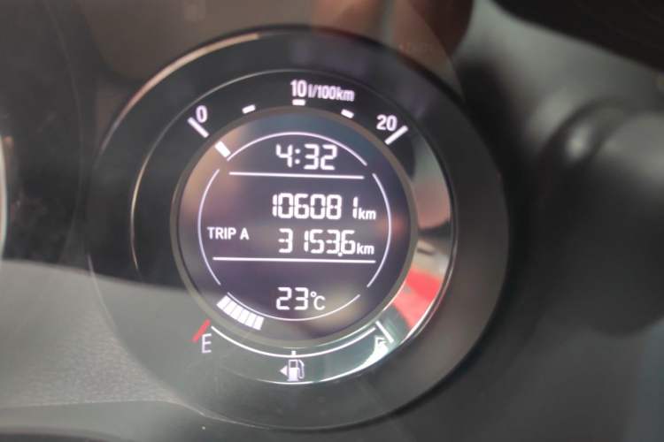 Used Honda XR-V 2017 1.8L EXi CVT Comfort Version Odometer Close Up
