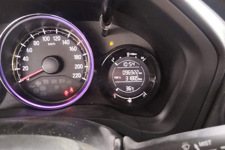 Used Honda XR-V 2017 1.8L EXi CVT Comfort Version Odometer Close Up