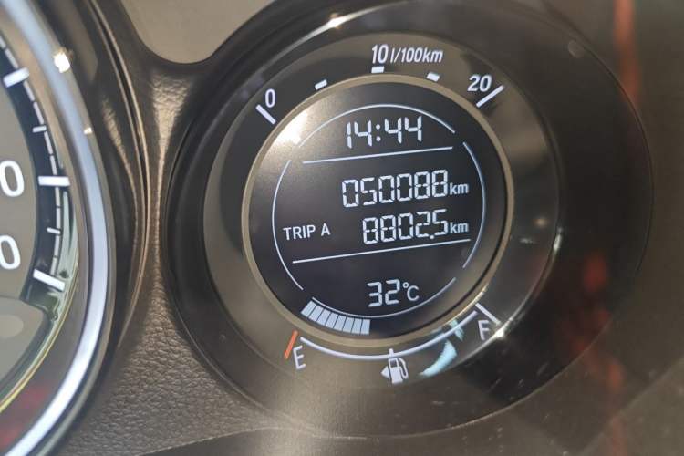 Used Honda XR-V 2017 1.8L EXi CVT Comfort Version Odometer Close Up