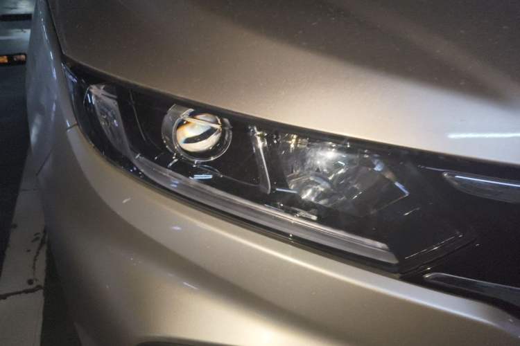 Used Honda XR-V 2017 1.8L EXi CVT Comfort Version Right Front Headlight