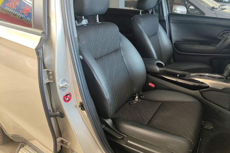 Used Honda XR-V 2017 1.8L EXi CVT Comfort Version Right Front Seat