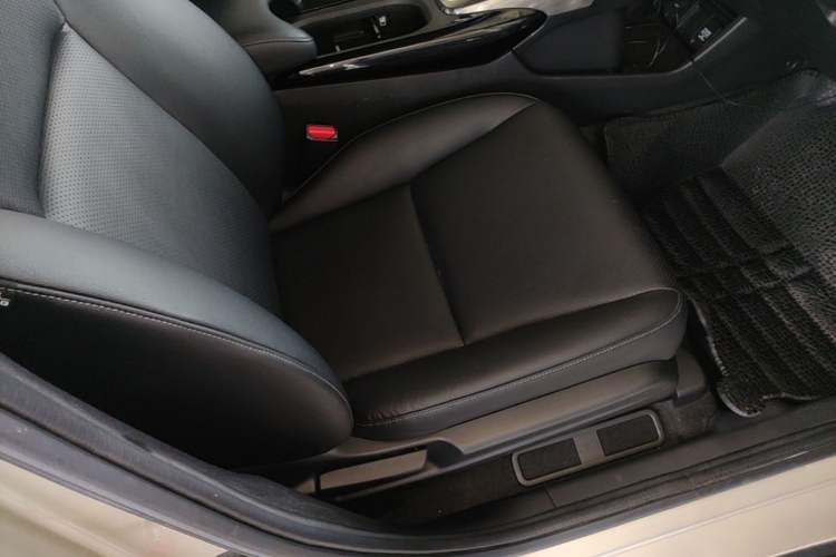 Used Honda XR-V 2017 1.8L EXi CVT Comfort Version Right Front Seat