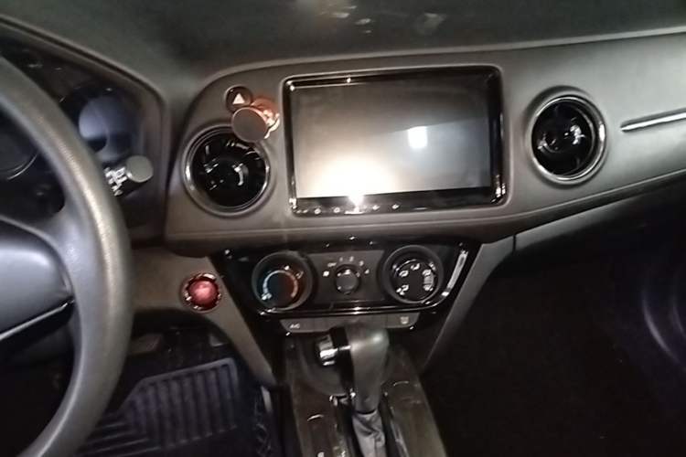 Used Honda XR-V 2017 1.8L EXi CVT Comfort Version Audio And AC Panel