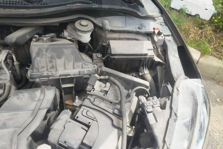 Used Honda XR-V 2017 1.8L EXi CVT Comfort Version Engine Bay Left