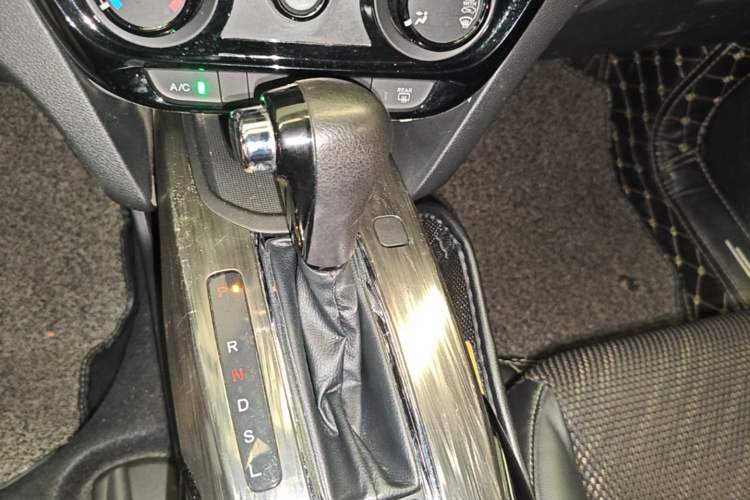 Used Honda XR-V 2017 1.5L LXi CVT Classic Edition Gear Lever