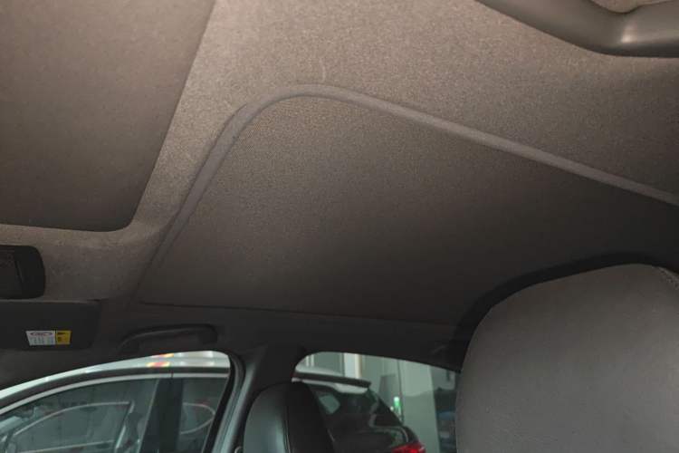Used Honda XR-V 2017 1.8L EXi CVT Comfort Version Headliner