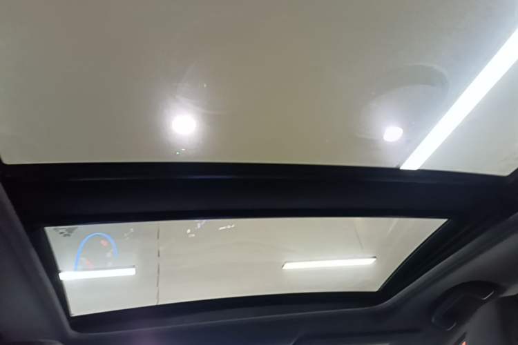 Used Honda XR-V 2017 1.8L EXi CVT Comfort Version Headliner