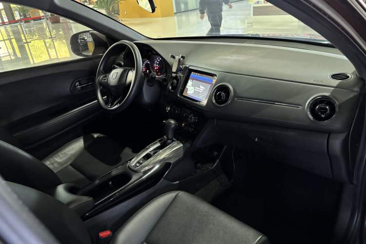 Used Honda XR-V 2017 1.8L EXi CVT Comfort Version Interior 8