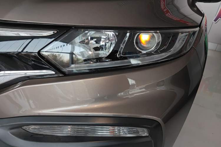 Used Honda XR-V 2017 1.8L EXi CVT Comfort Version Left Front Headlight