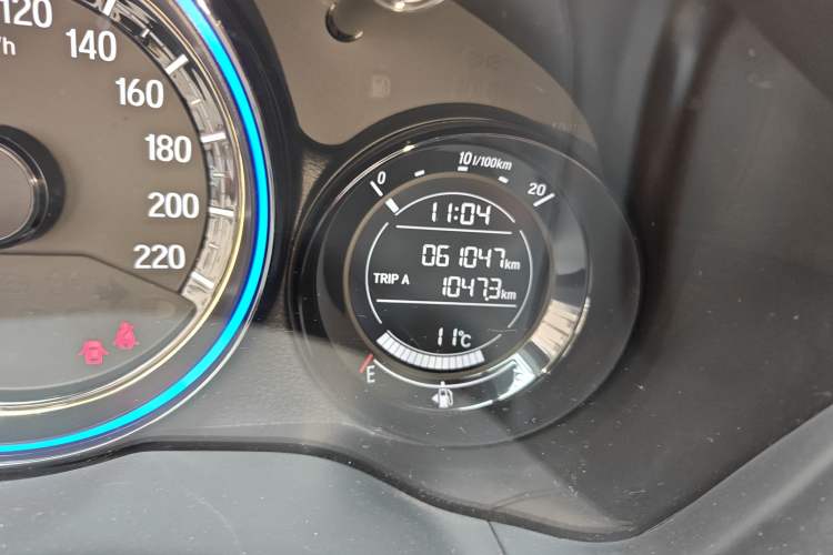 Used Honda XR-V 2017 1.8L EXi CVT Comfort Version Odometer Close Up