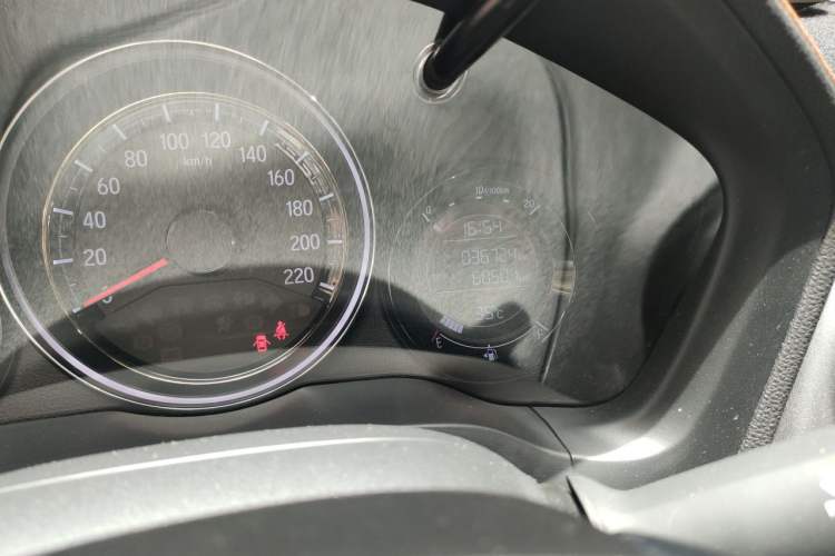 Used Honda XR-V 2017 1.8L EXi CVT Comfort Version Odometer Close Up