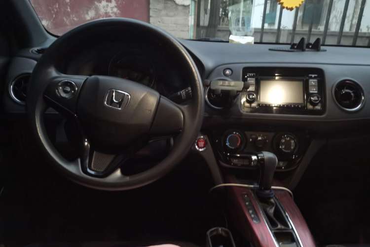 Used Honda XR-V 2017 1.8L EXi CVT Comfort Version Center Console