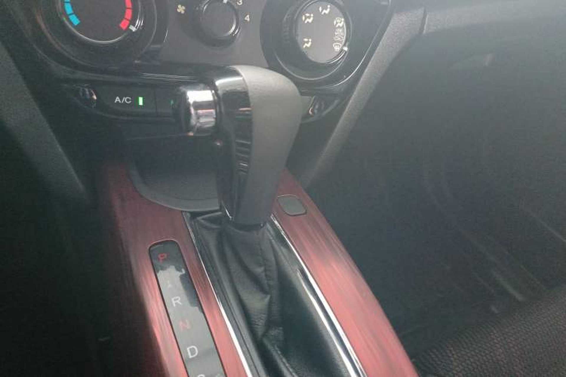 Used Honda XR-V 2017 1.5L LXi CVT Classic Edition Gear Lever