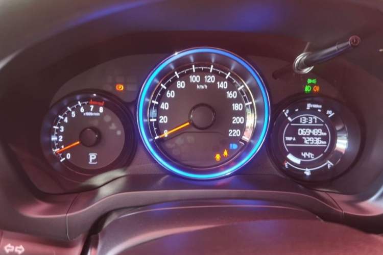 Used Honda XR-V 2017 1.5L LXi CVT Classic Edition Odometer Close Up