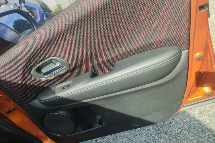 Used Honda XR-V 2017 1.5L LXi CVT Classic Edition Right Front Door Interior