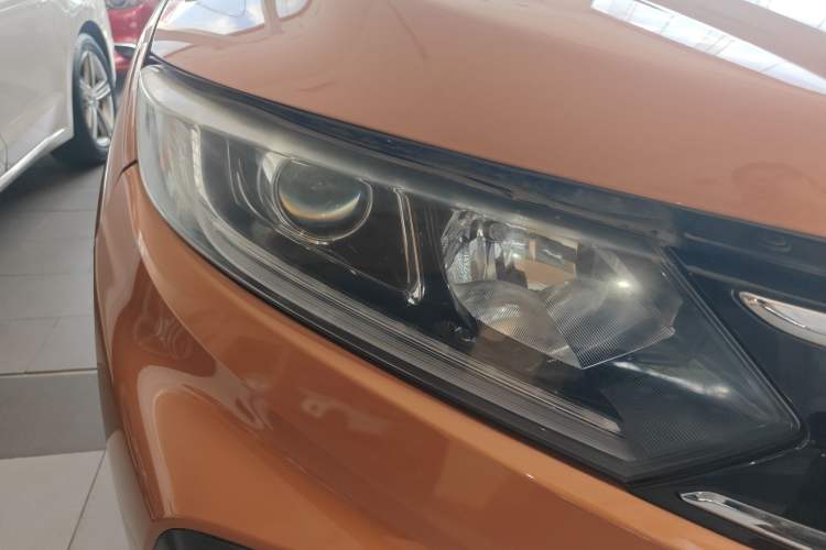 Used Honda XR-V 2017 1.8L EXi CVT Comfort Version Right Front Headlight