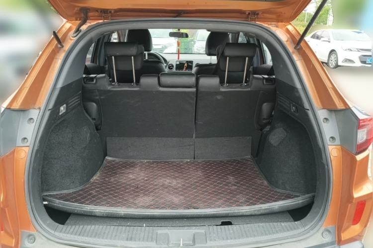 Used Honda XR-V 2017 1.5L LXi CVT Classic Edition Trunk
