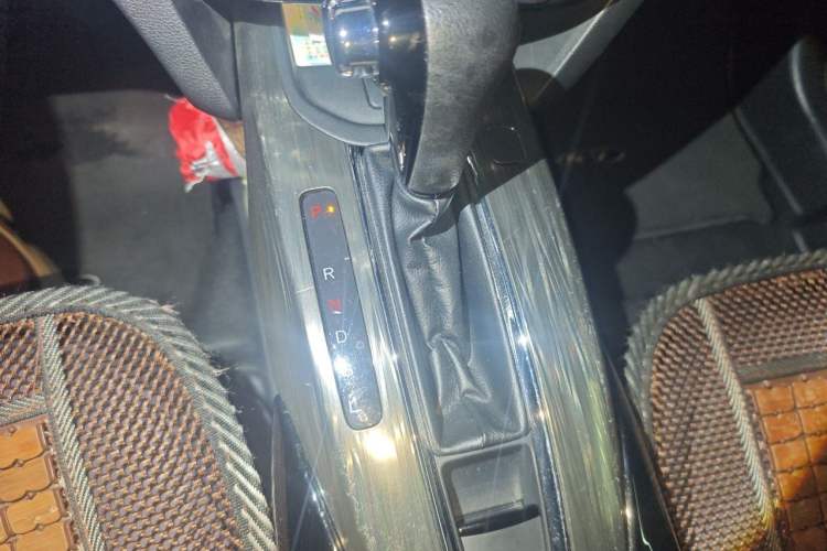 Used Honda XR-V 2017 1.8L EXi CVT Comfort Version Gear Lever