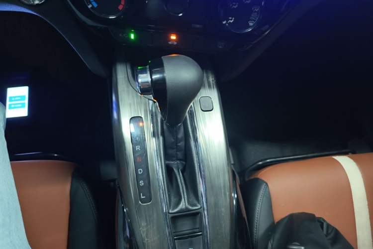 Used Honda XR-V 2017 1.8L EXi CVT Comfort Version Gear Lever