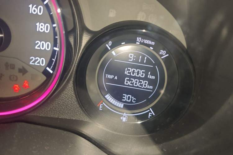Used Honda XR-V 2017 1.8L EXi CVT Comfort Version Odometer Close Up