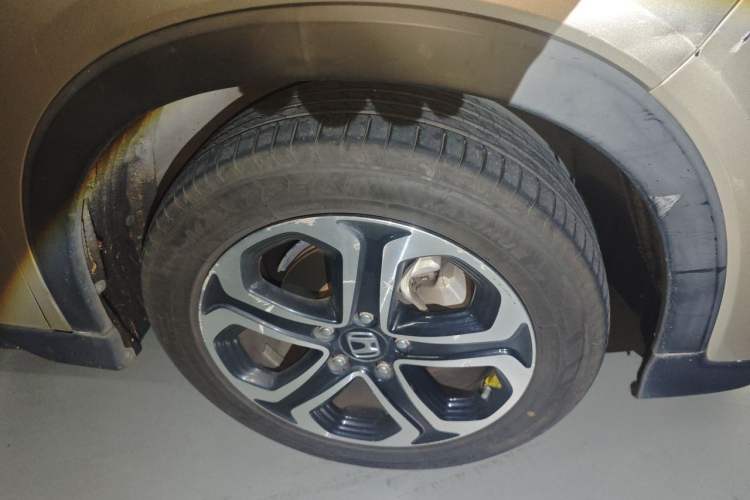 Used Honda XR-V 2017 1.8L EXi CVT Comfort Version Right Front Wheel Hub