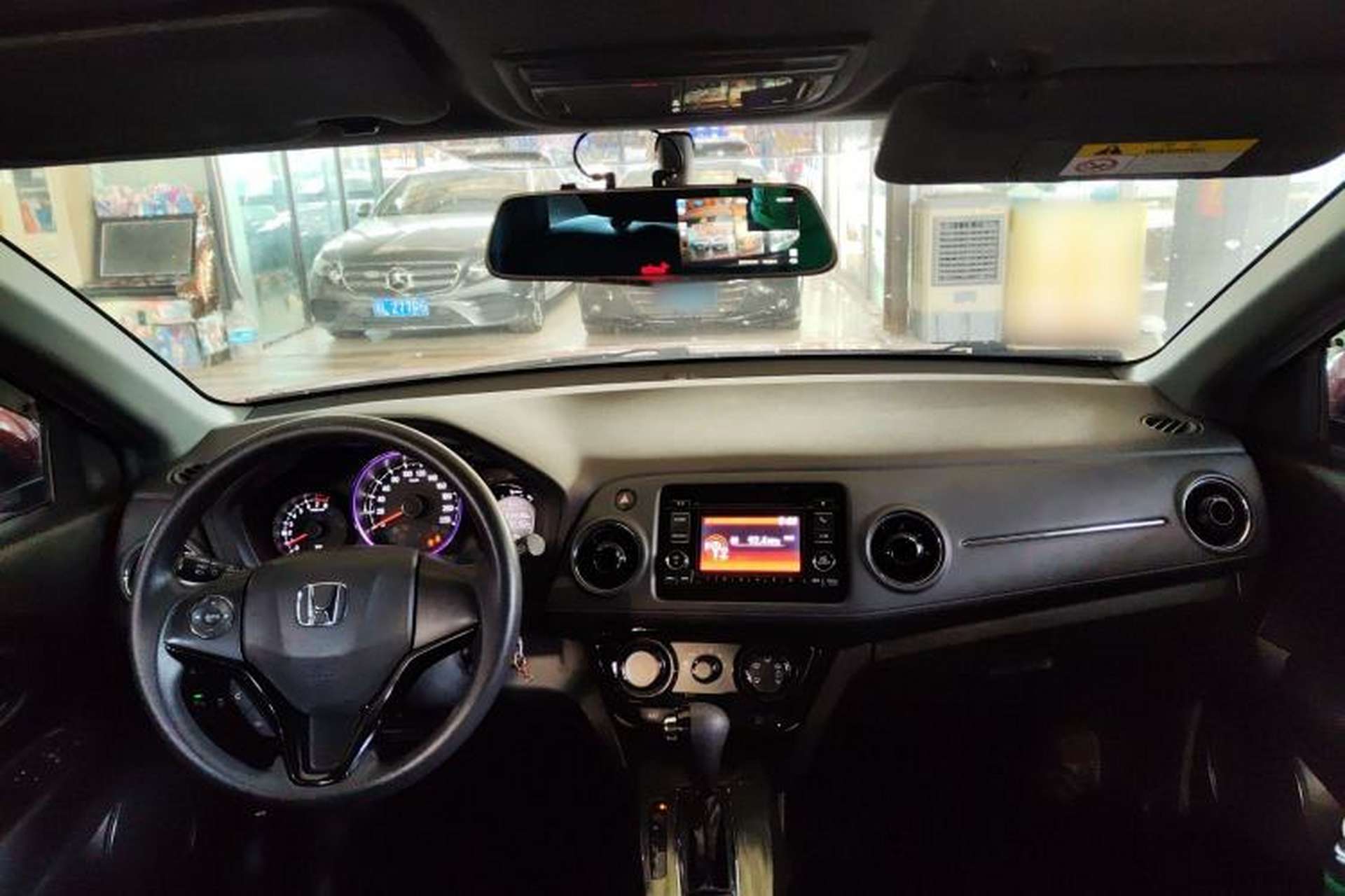 Used Honda XR-V 2017 1.5L LXi CVT Classic Edition Center Console