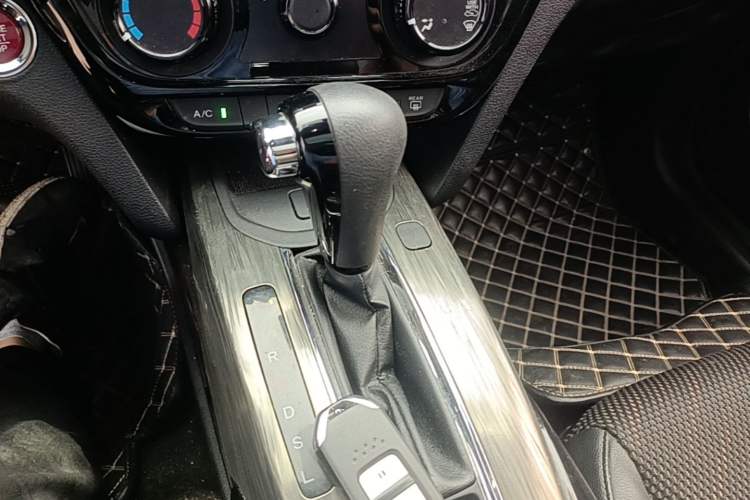 Used Honda XR-V 2017 1.8L EXi CVT Comfort Version Gear Lever