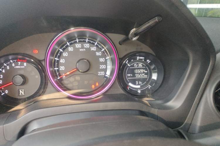 Used Honda XR-V 2017 1.5L LXi CVT Classic Edition Odometer Close Up